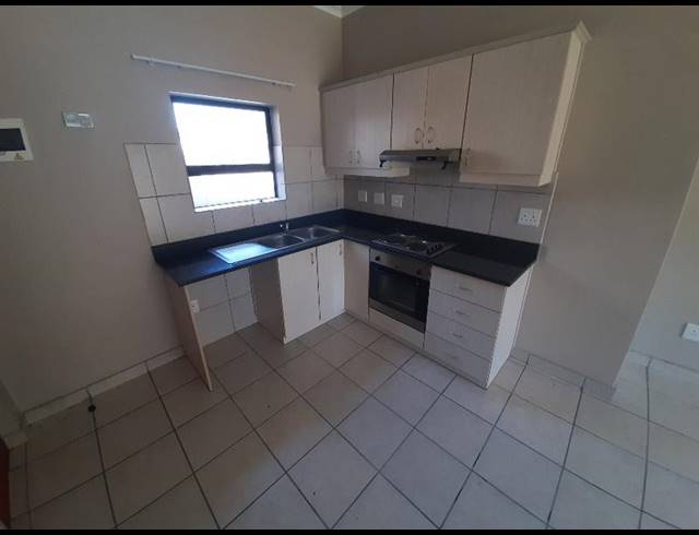 2 BEDROOM PROPERTY TO RENT IN BURGUNDY ESTATE